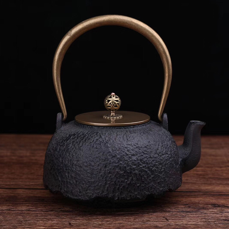 1.4 براد شاي ياباني رائع من سل - مراجعة Cast Iron Tetsubin وسعره